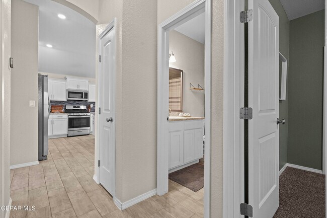 Building Photo - 12612 Don Norte St