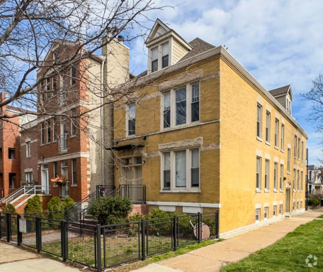 Building Photo - 2835 N Damen Ave