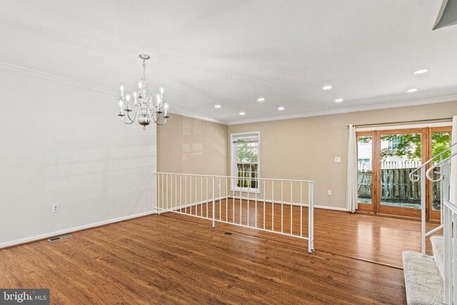 Building Photo - 6632 Green Ash Dr