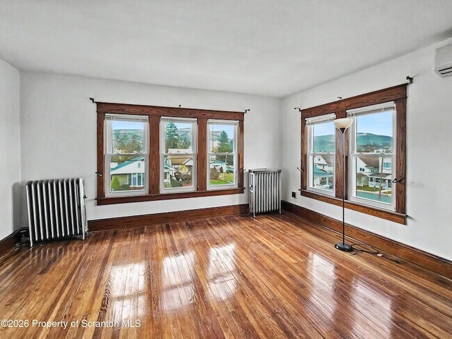 Building Photo - 852 N Rebecca Ave