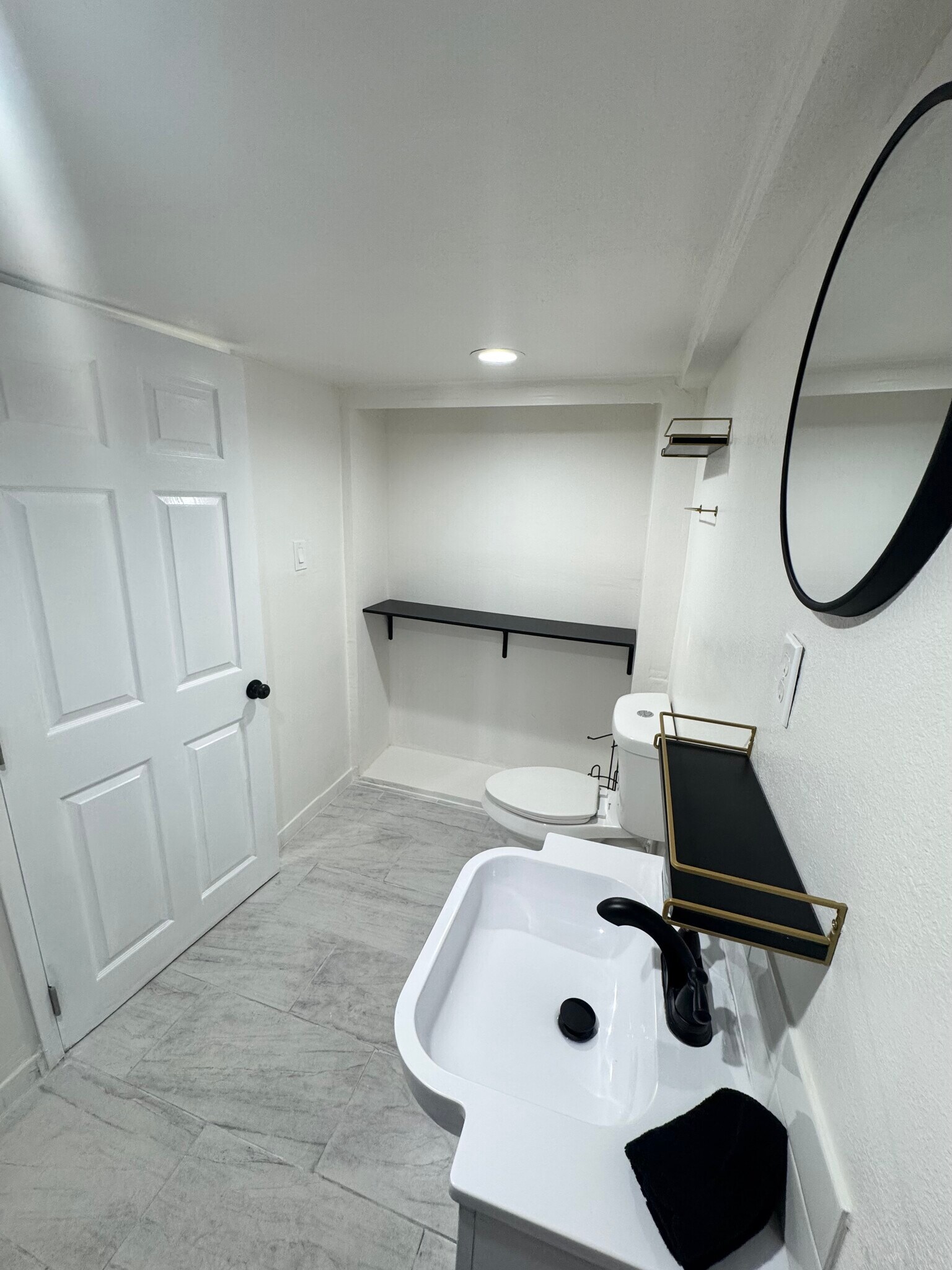 Building Photo - 2624 Live Oak St