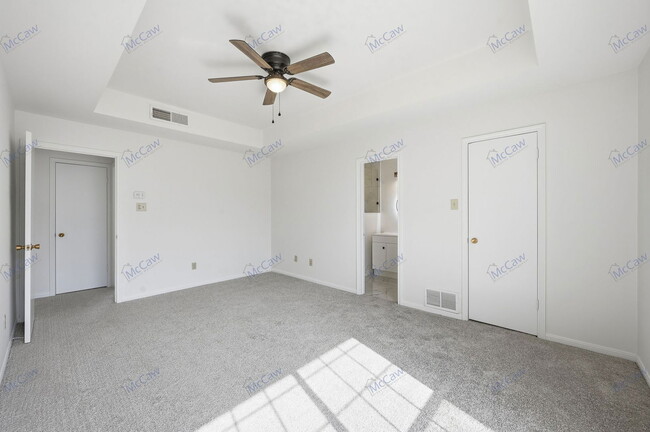 Building Photo - 2024 Heather Brook Dr