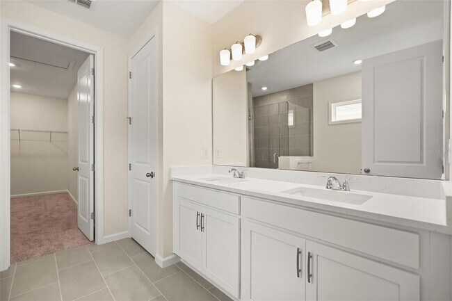 Building Photo - 17055 Haggerty Hollow Dr