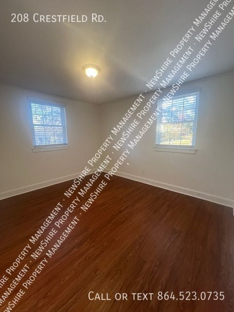 Building Photo - 208 Crestfield Rd