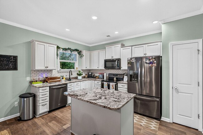 Building Photo - 2657 Doubletree Ct