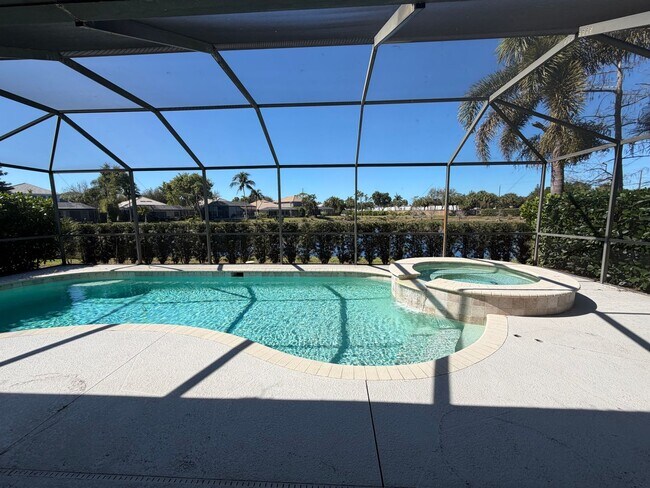 Building Photo - ANNUAL RENTAL - 3 BED / 2 BATH POOL HOME IN AUTUMN WOODS