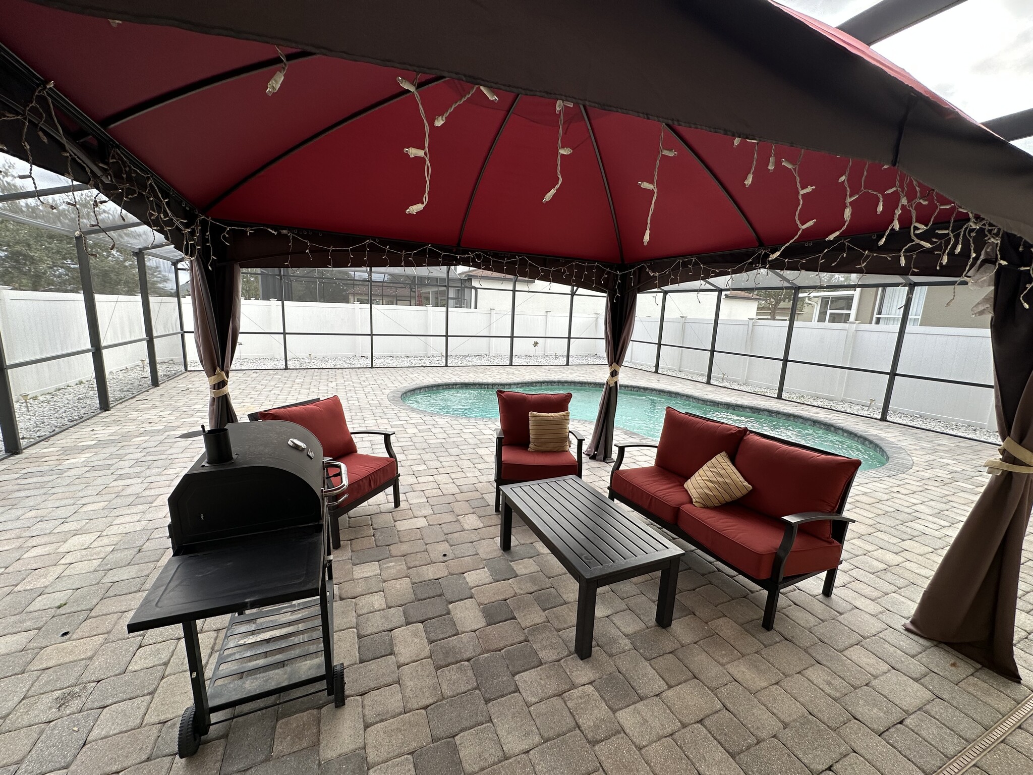 Building Photo - 246 Verdi St