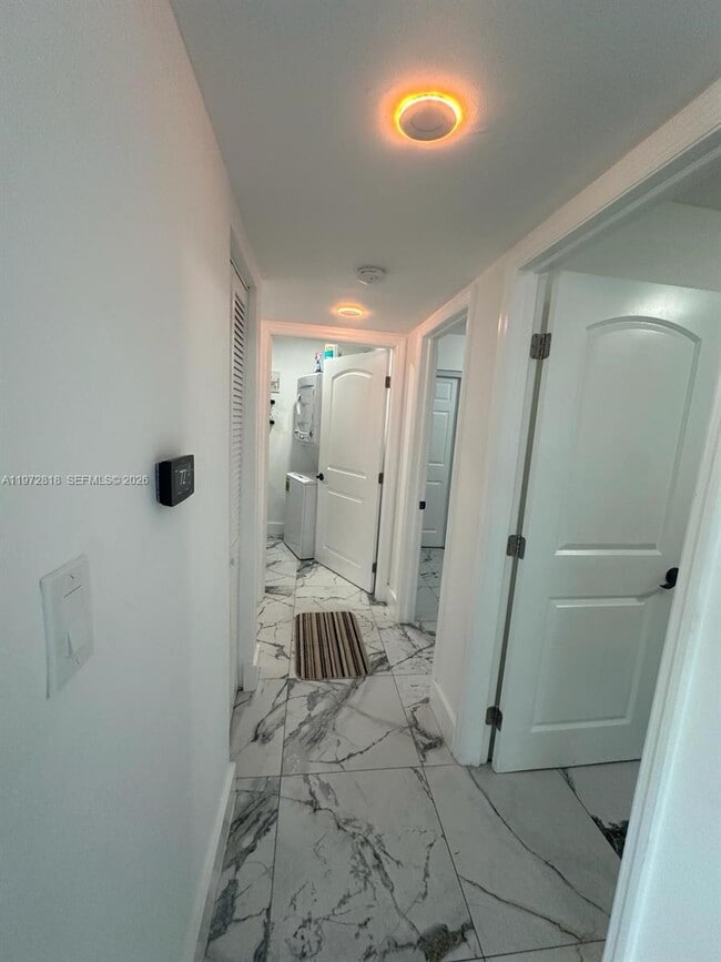 Building Photo - 104 NW 9th St