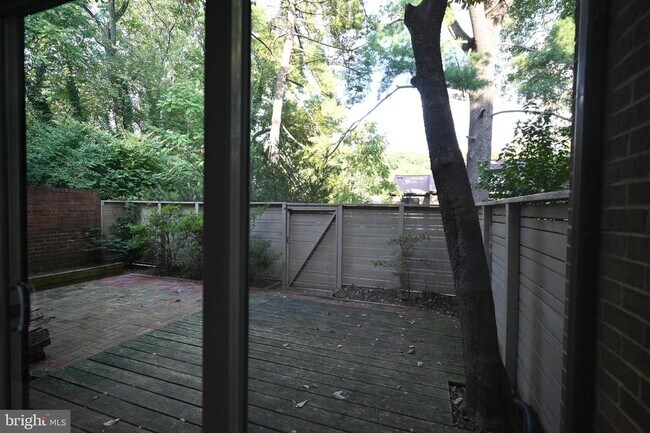 Building Photo - 11768 Indian Ridge Rd