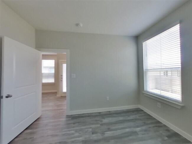 Building Photo - 1625 Palo Verde Wy
