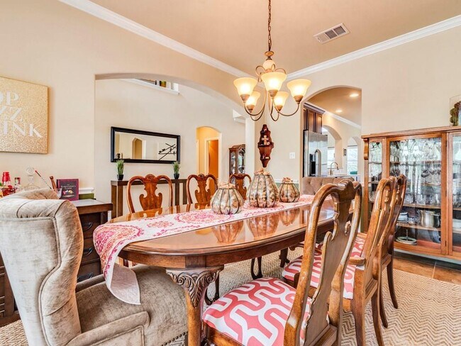 Building Photo - 2816 Canyon Valley Run