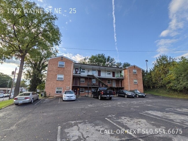 Building Photo - 1922 Wayne St NE