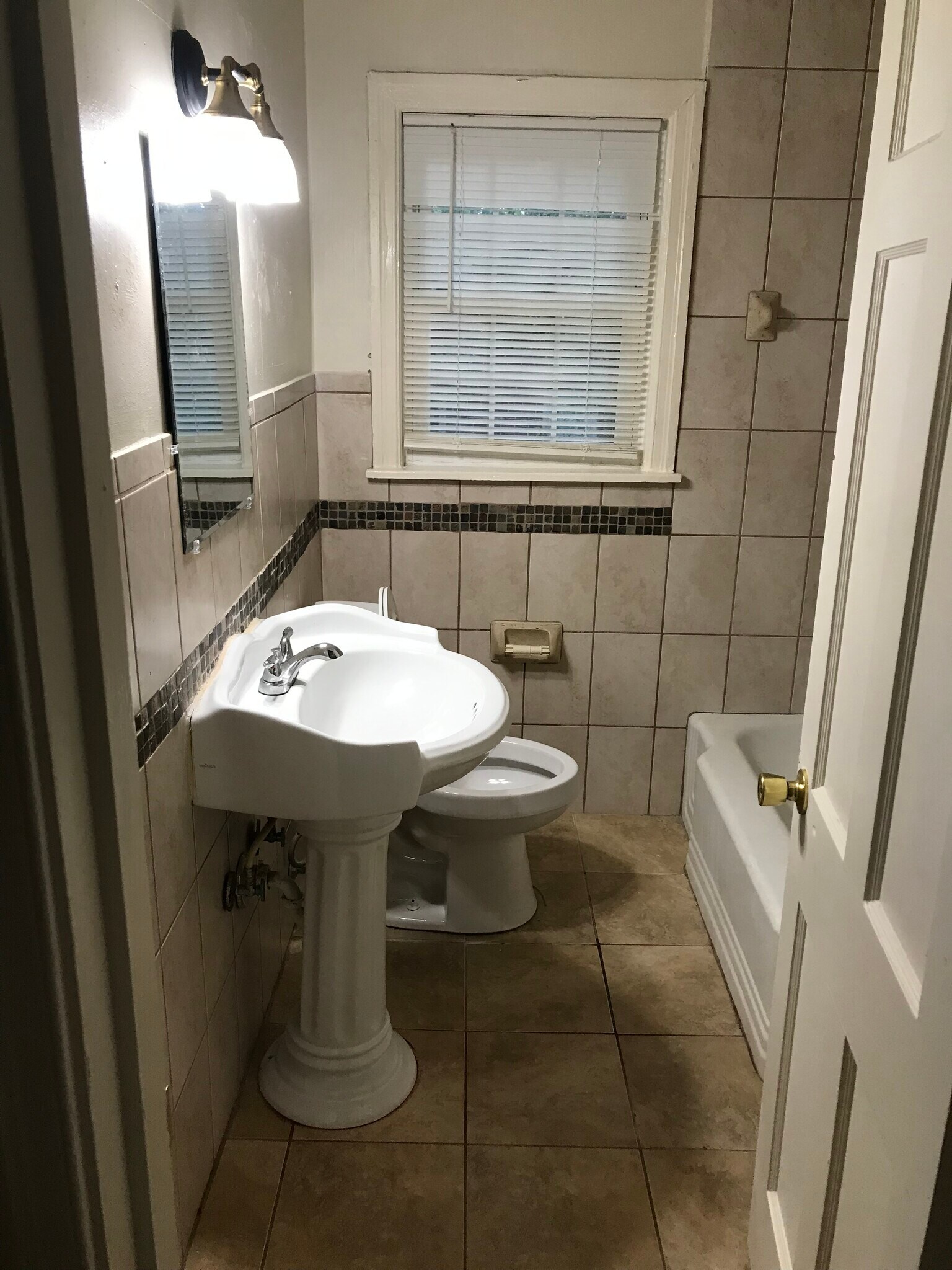 Building Photo - 4123 16th Ave