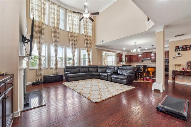 Building Photo - 5230 Edgebrook Dr