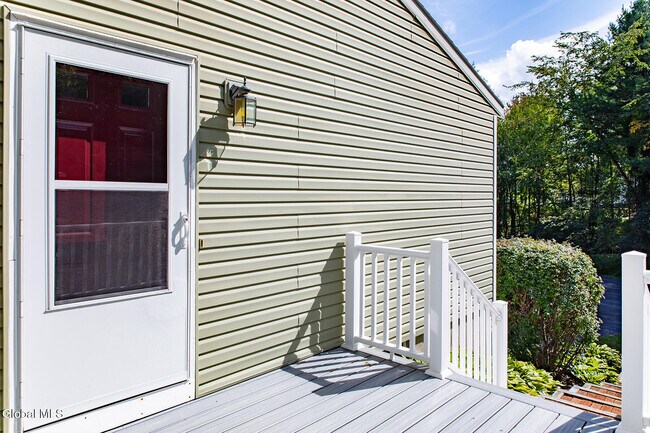 Building Photo - 62 Devitt Rd