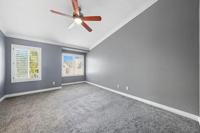 Building Photo - 413 Sanibelle Cir