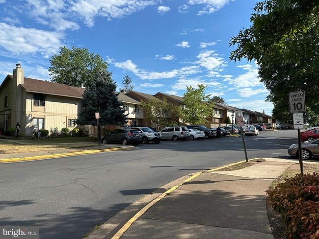 Building Photo - 1338 Springtide Pl