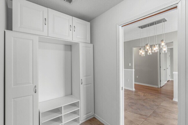 Building Photo - 203 Citadel Ln
