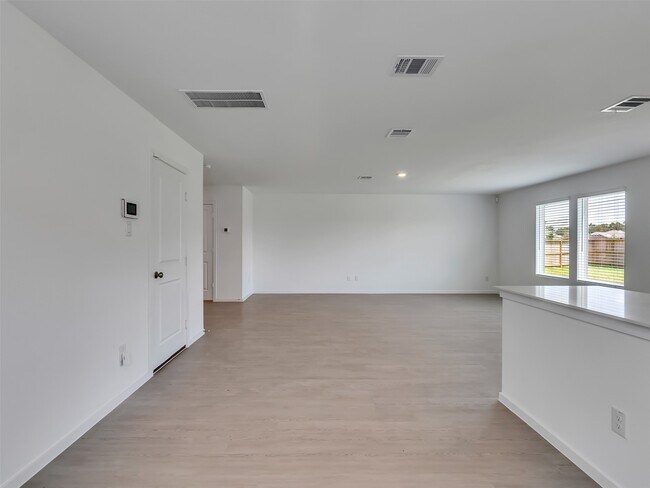 Building Photo - 921 Capracotta Dr