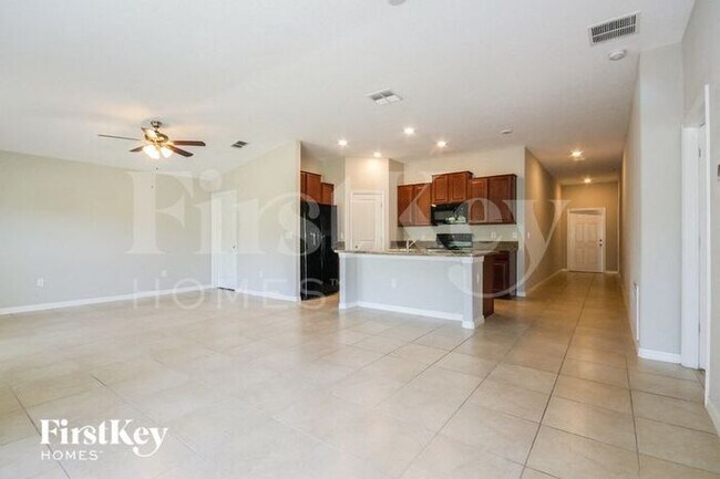 Building Photo - 9637 Sage Creek Dr