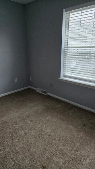 Building Photo - 22 Oyster Bay Rd