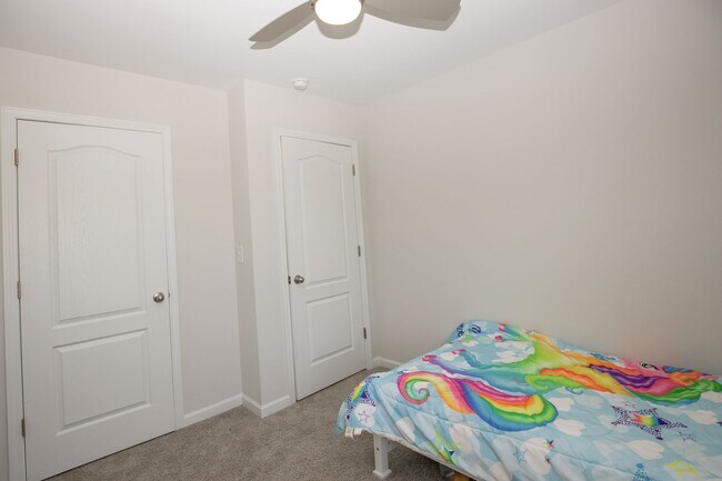 Building Photo - Coming up soon!!!!Centric beautiful proper...