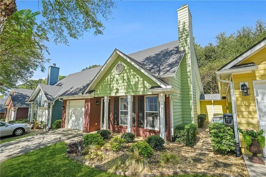 Building Photo - 1288 Gates Cir SE