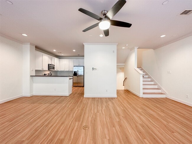 Building Photo - 3001 Murworth Dr