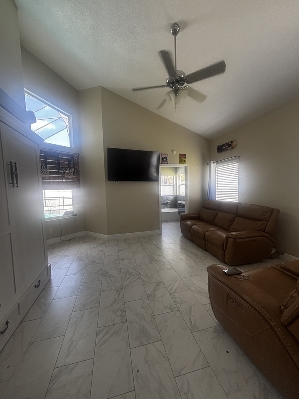 Building Photo - 12672 Lakebrook Dr