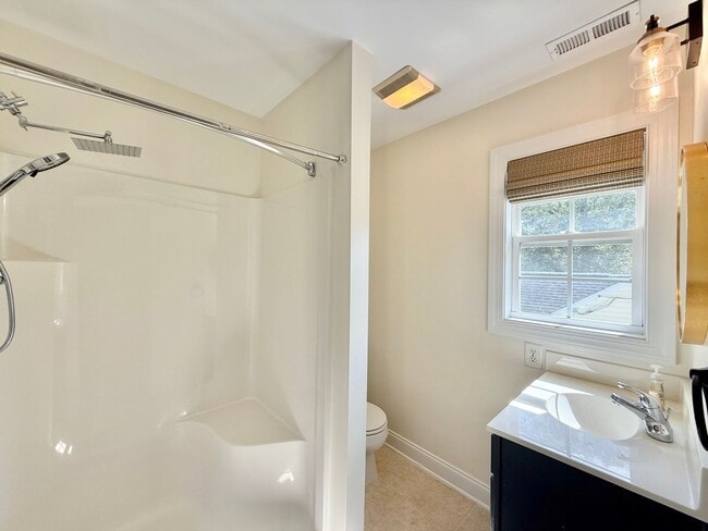 Building Photo - **OFFERING WAIVED APPLICATION FEES & $100 ...