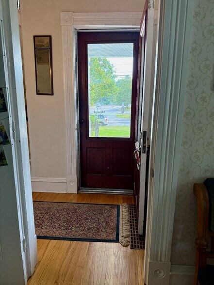 Building Photo - 61 Mansfield Ave