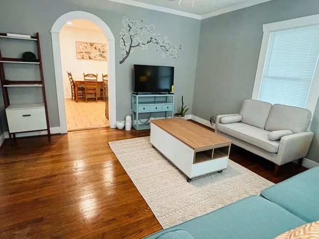 Building Photo - 3501 Maury St