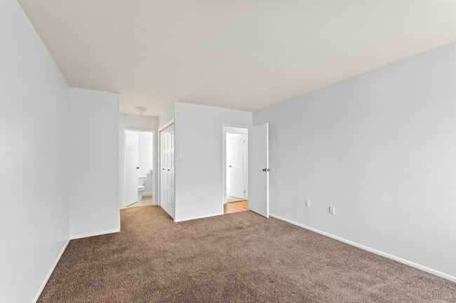 Building Photo - 66 Banner Ct