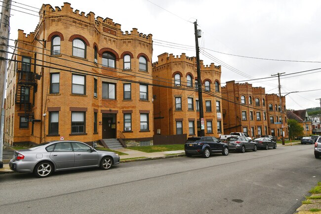 Building Photo - Oakland/Bates