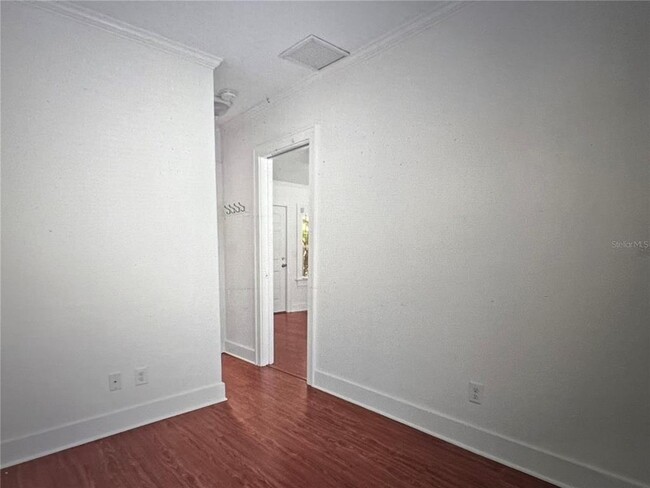 Building Photo - 1160 Grove St