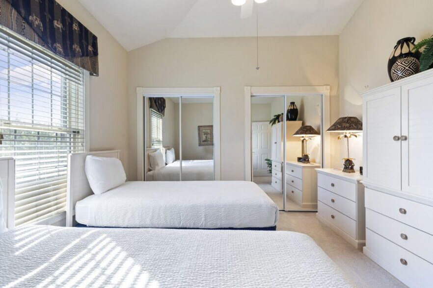 Building Photo - 4889 Magnolia Pointe Ln