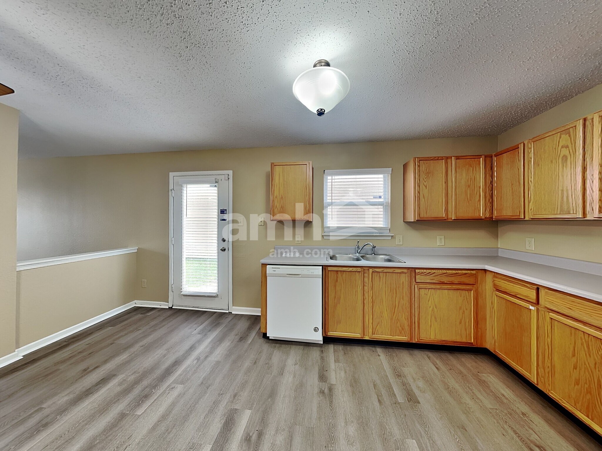 Building Photo - 12670 Justice Crossing