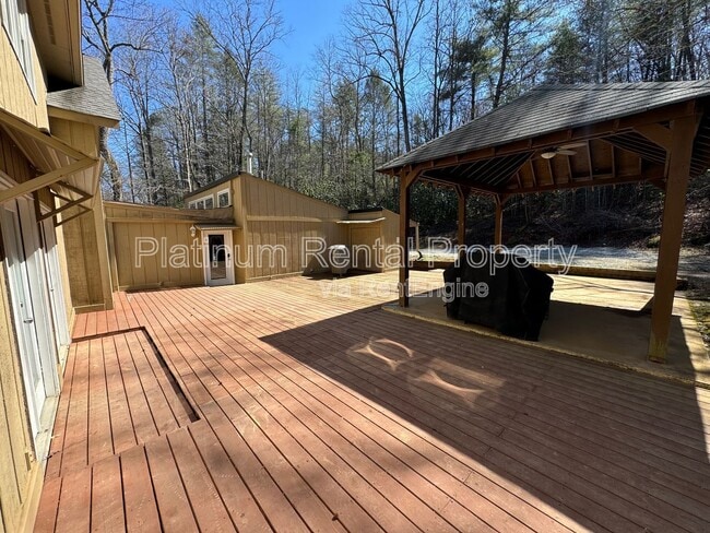 Building Photo - 971 Mountain Cove Rd