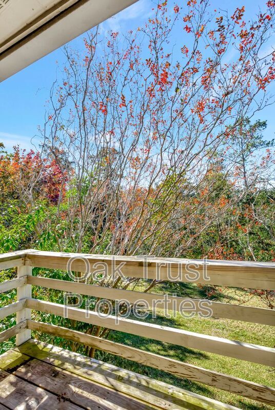 Building Photo - 309 St Charles Ct