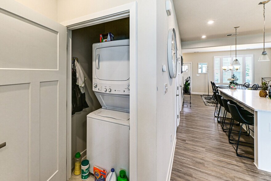 Building Photo - 18013 Seaview Ln