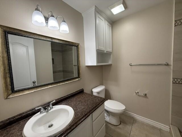Building Photo - 2720 Camelot Dr