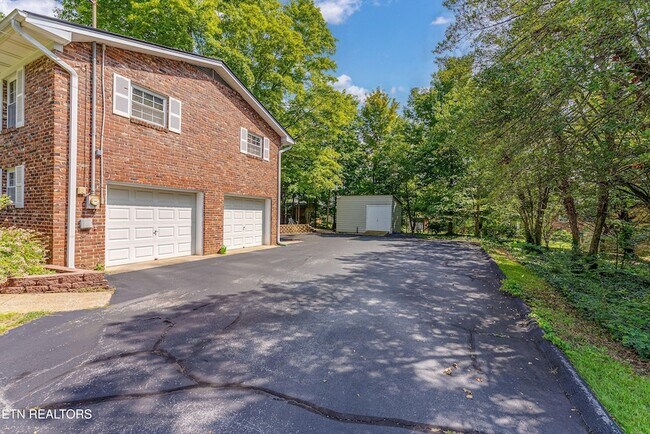 Building Photo - 9528 Gulf Park Dr