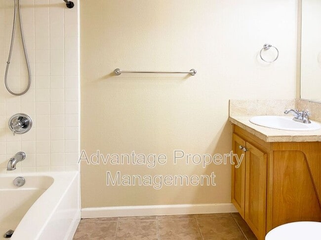 Building Photo - 6298 SW Grand Oaks Dr