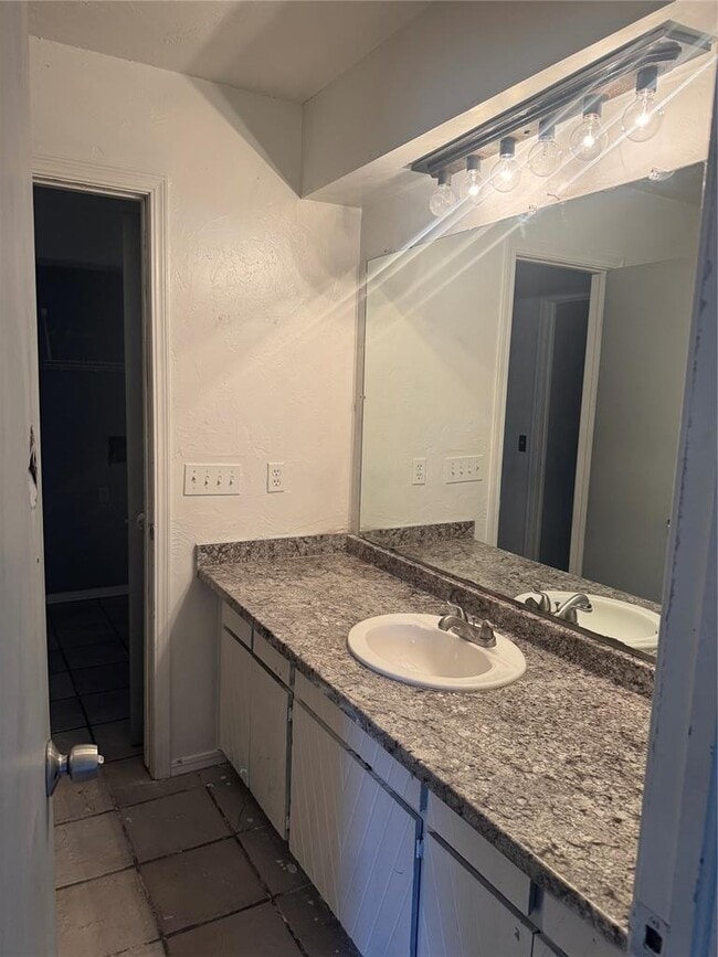 Building Photo - 7009 NW 90th St