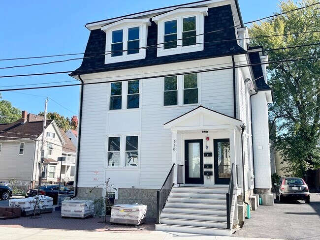 Building Photo - 116 Evans St