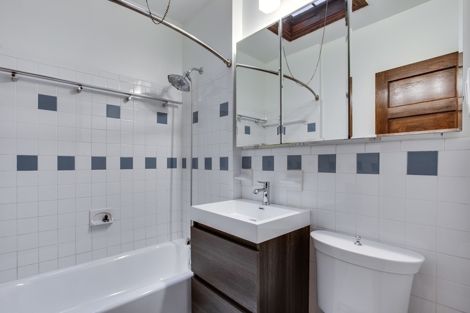 Main bathroom - 702 Ingraham St NW