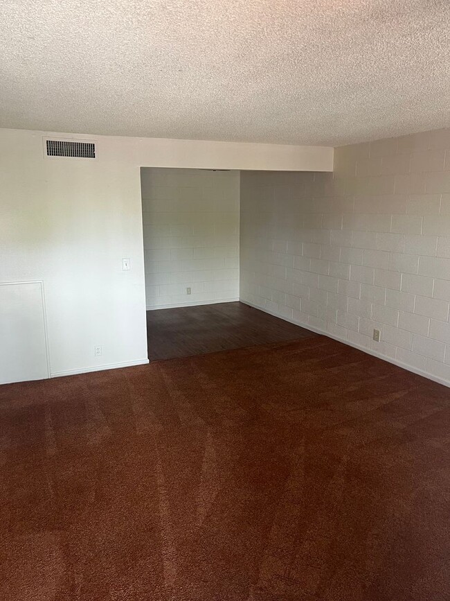 Primary Photo - 1 Bedroom 1 Bath In Central Las Vegas