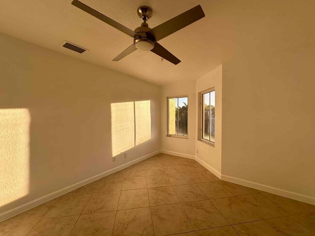 Building Photo - 1602 Coastal Bay Blvd
