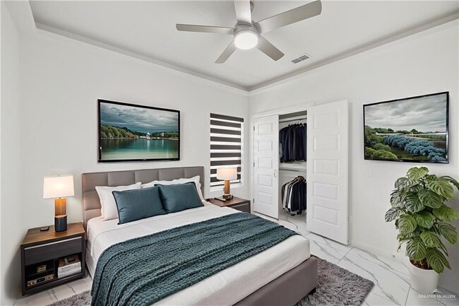 Building Photo - 9 Yankton St