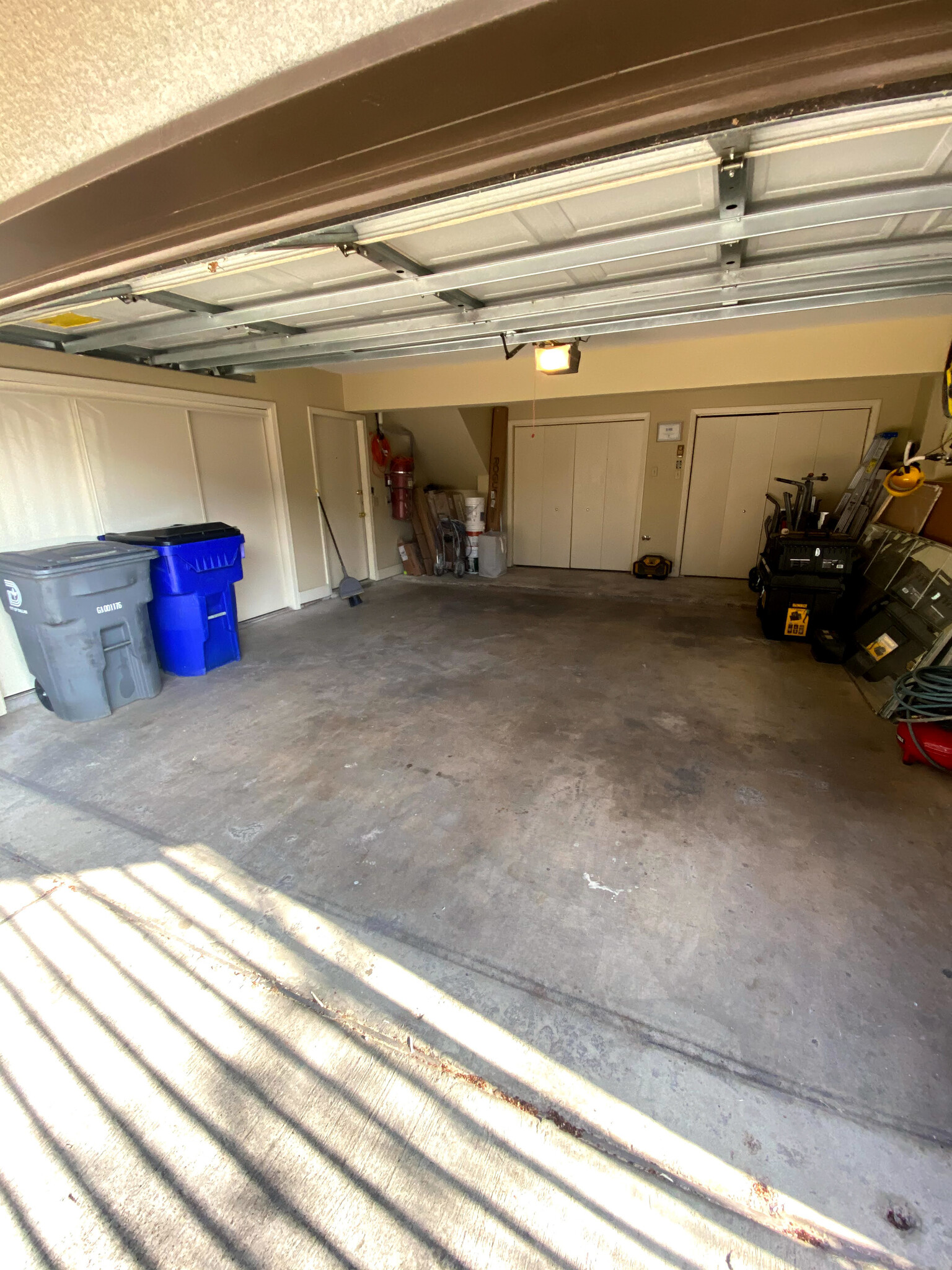 Building Photo - 2020 N Garrett Ave